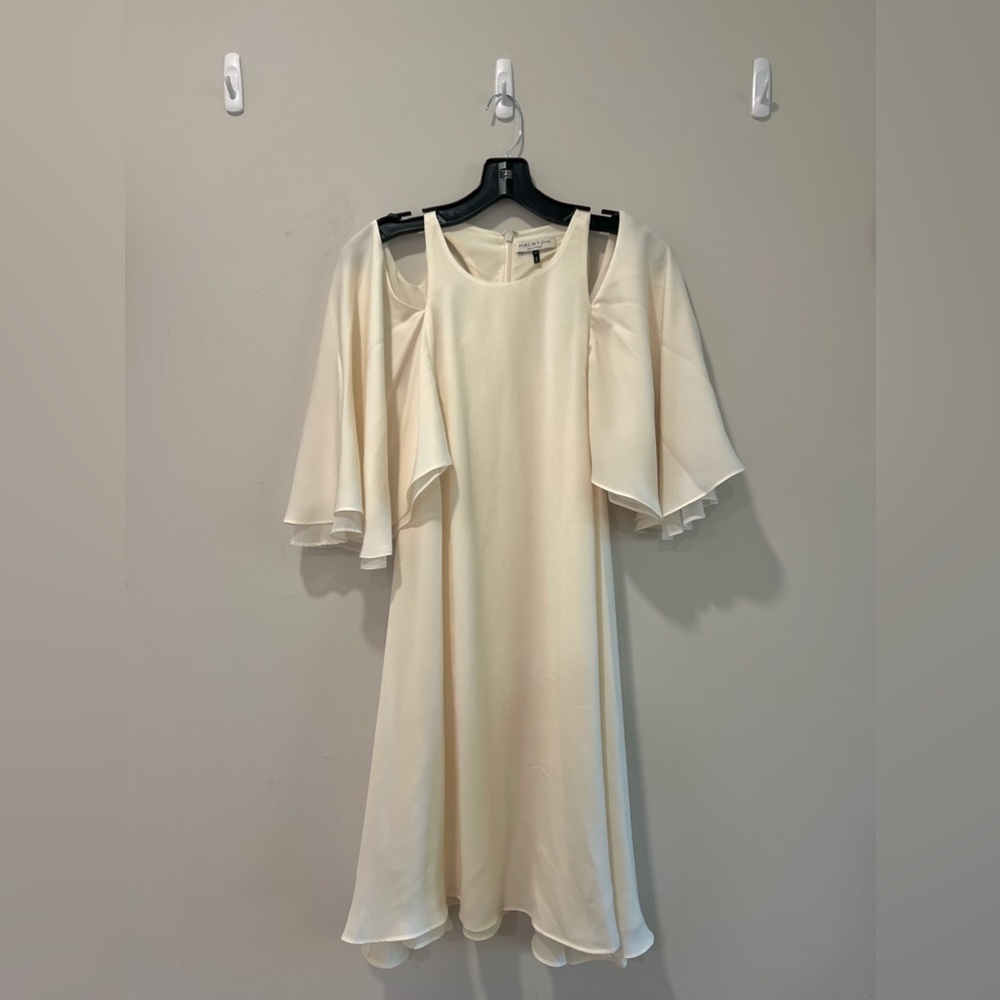 Halston Heritage Ivory Off-White Cutout Batwing Cape Shift Dress Size 4